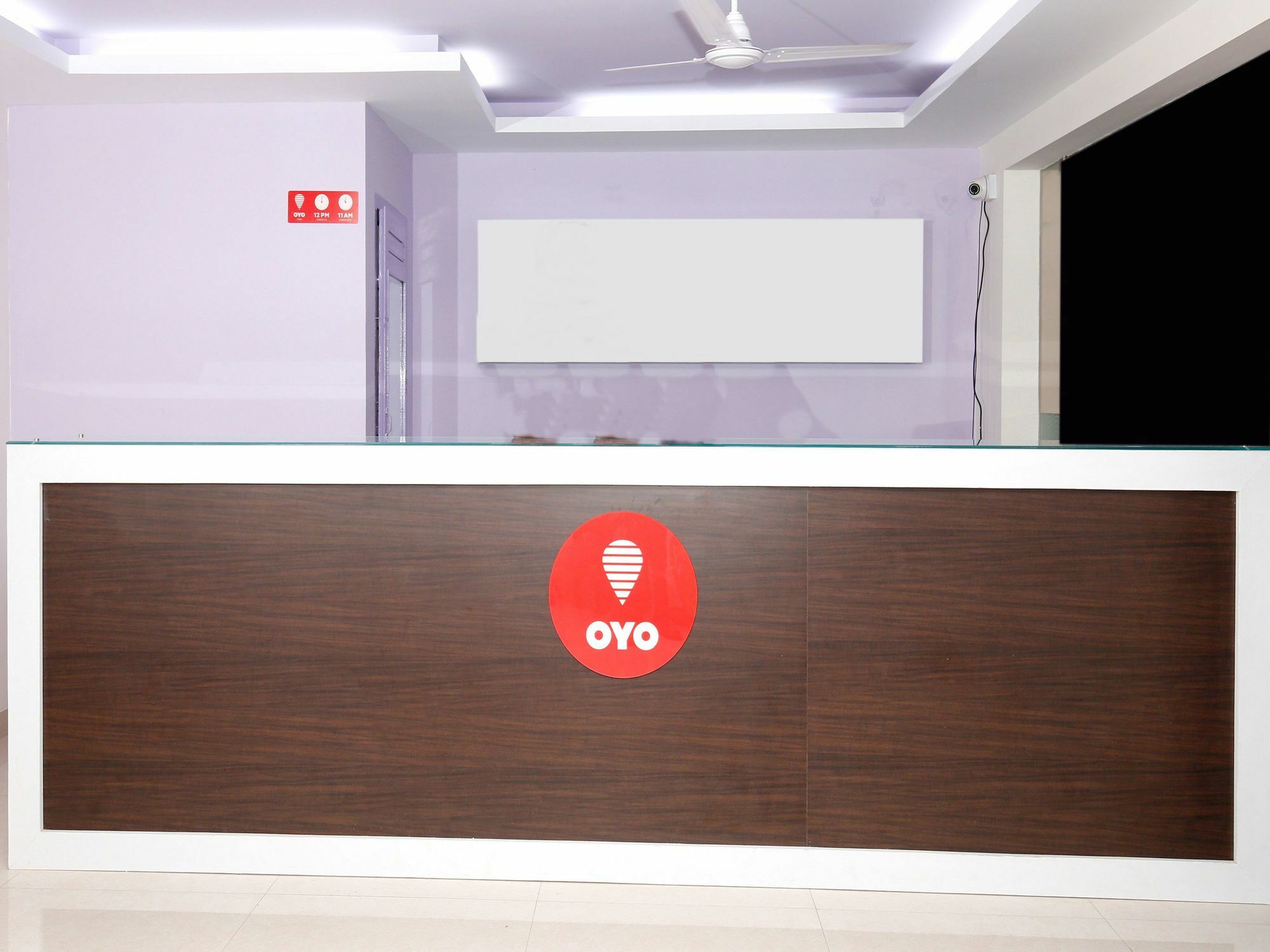 Oyo 9797 Hotel Vbee Plaza Thiruvananthapuram Bagian luar foto